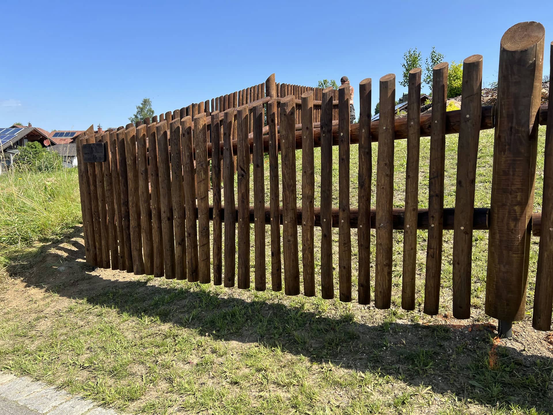 Obrázek 2 / Dřevěné ploty - strojně loupané   - realizace Frauenau 6-2022